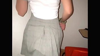 Colegiala Mexicana DANDO SENTONES en el SALON!! Estudiantes NO se AGUANTARON LAS GANAS! Chupando VERGA y SENTONES en la ESCUELA! Colegiala Mexicana en HD!