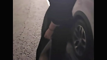 骚货母狗外出露屁股