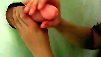 Mamada increíble en gloryhole