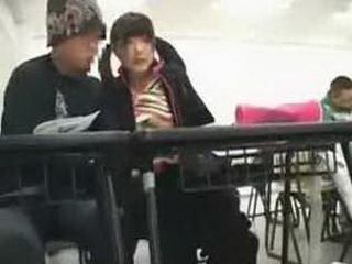 Fucking a Cheerleader with Geek Fingers in Nippon Porn