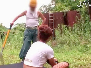 Sexy Japanese babe tit-fucks her construction worker in Tokyo