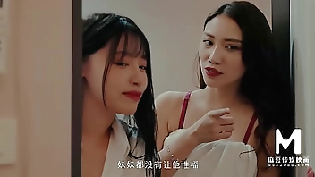 ModelMedia Asia - Family Reunion Dinner - New Year's Eve with my Stepmother and Sister-in-Law