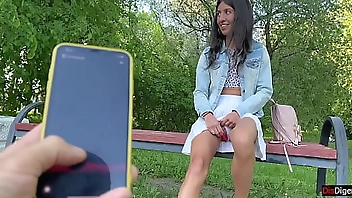 Girlfriend gets orgasms in a public park and I control it with a toy from Flirtwithsb