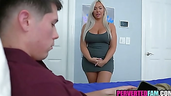 Fat ass stepmom banged doggystyle