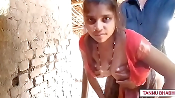 Desi Indian girl fucking with boyfriend in doggy style