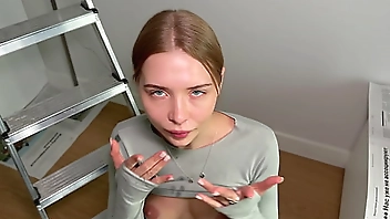 The foreman fucked the painter on a stepladder. Torn jeans!